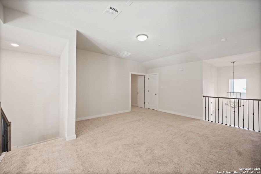 Spacious, unfurnished interior of a new home in The Crossvine, Schertz (Image 12).