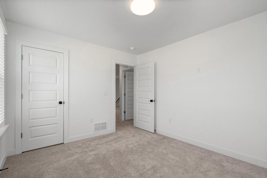 Neutral tone carpeting