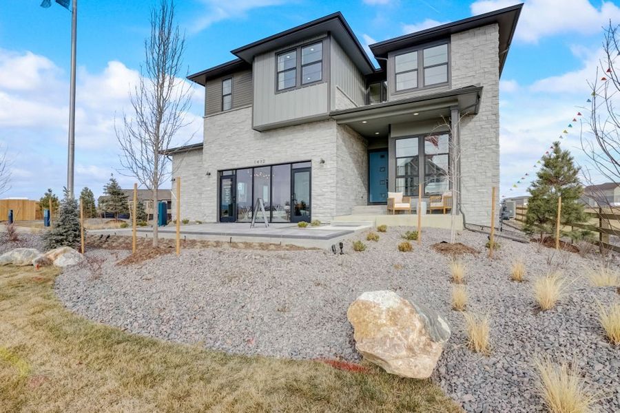 Representative exterior details of a home built from the 3 by Trumark Homes in Kitchel Lake at Serratoga Falls, Timnath (Image 3).