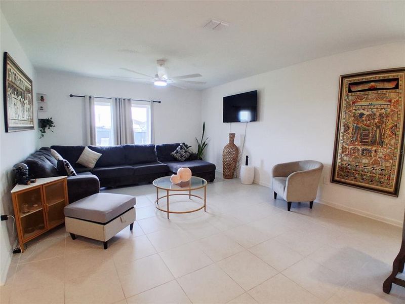 Furnished interior view inside a new home in Hunt Club Groves, Lake Wales (Image 28).