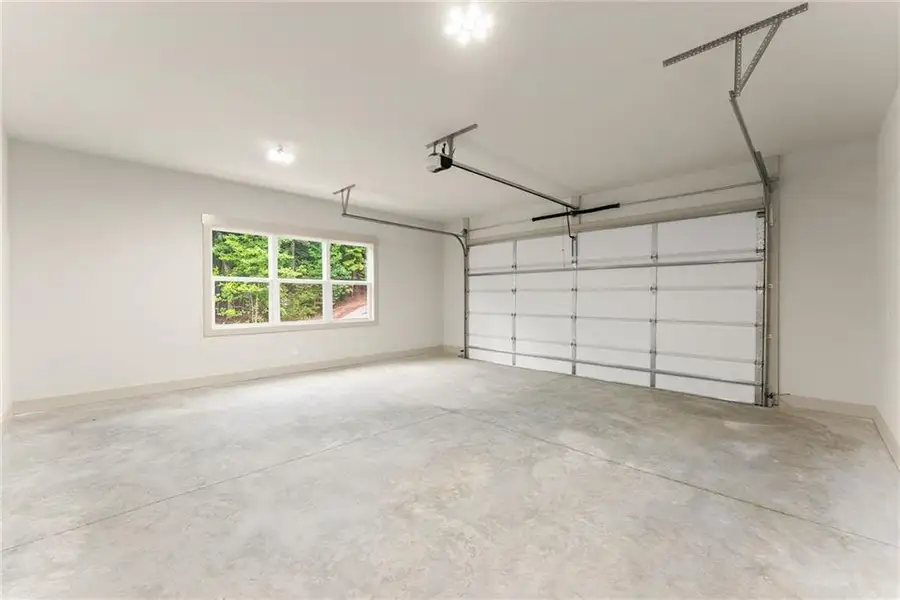 Spacious, unfurnished interior of a new home in , Baldwin (Image 54).