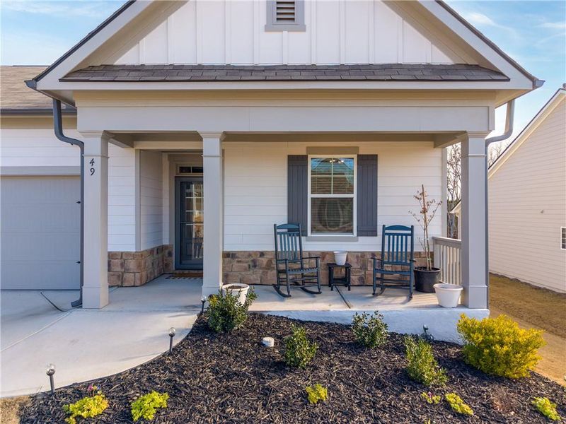 Exterior details and patio area of a home in Lost Creek, Dallas (Image 32).
