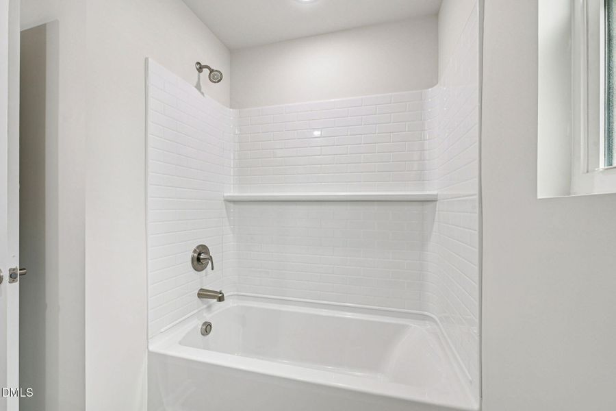 34-web-or-mls-Raleigh - Oak Manor - 928