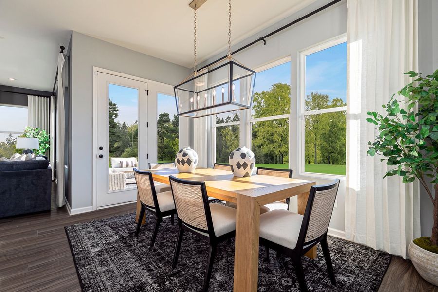 Dining Area Dining Area