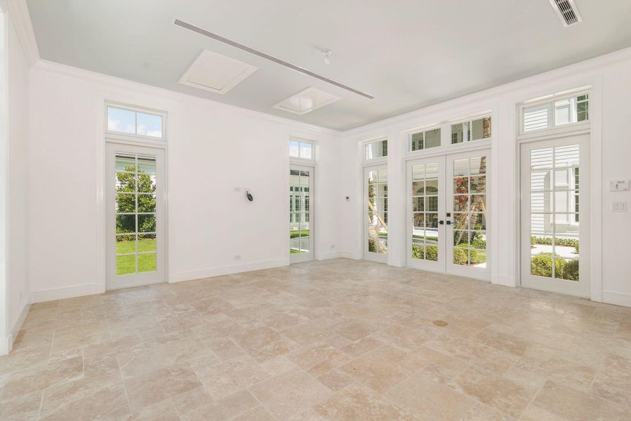 Spacious, unfurnished interior of a new home in , West Palm Beach (Image 18).