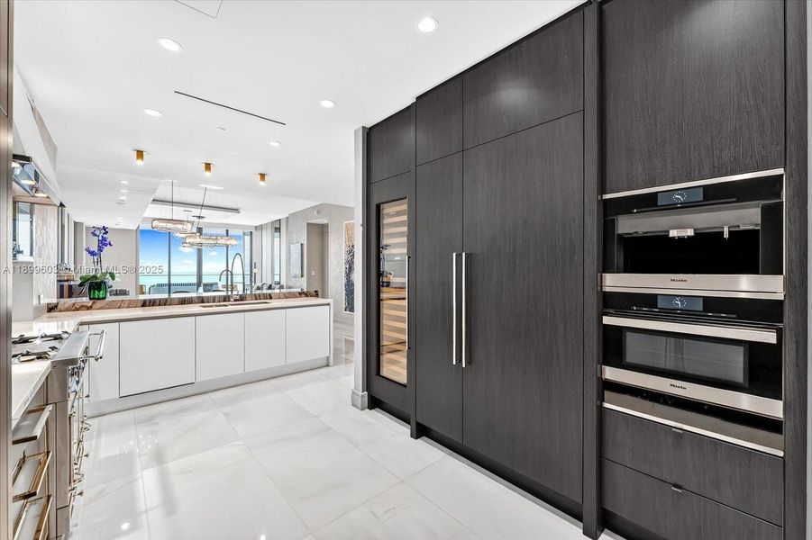 Image 30 of a home in The Estates at Acqualina.