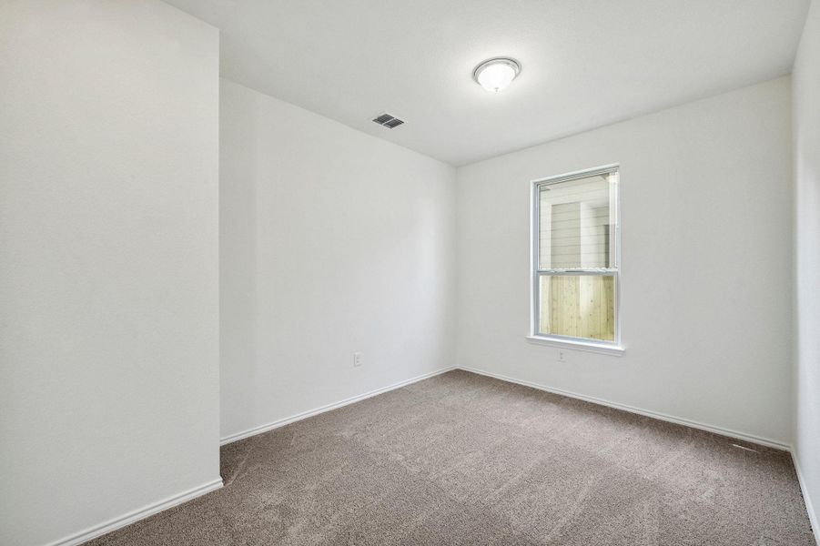 Spacious, unfurnished interior of a new home in Creekside at Estancia, Austin (Image 20).