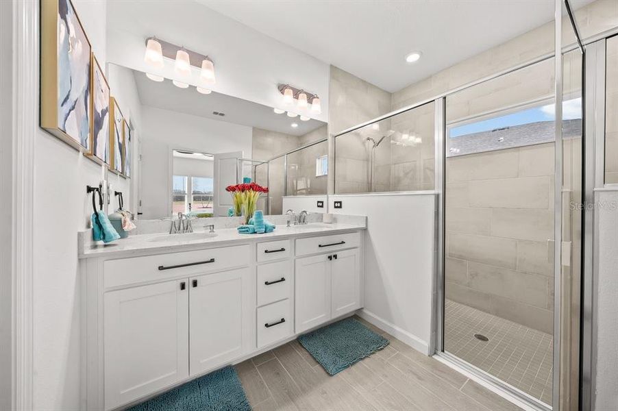 Furnished interior view inside a new home in , Ocala (Image 55).