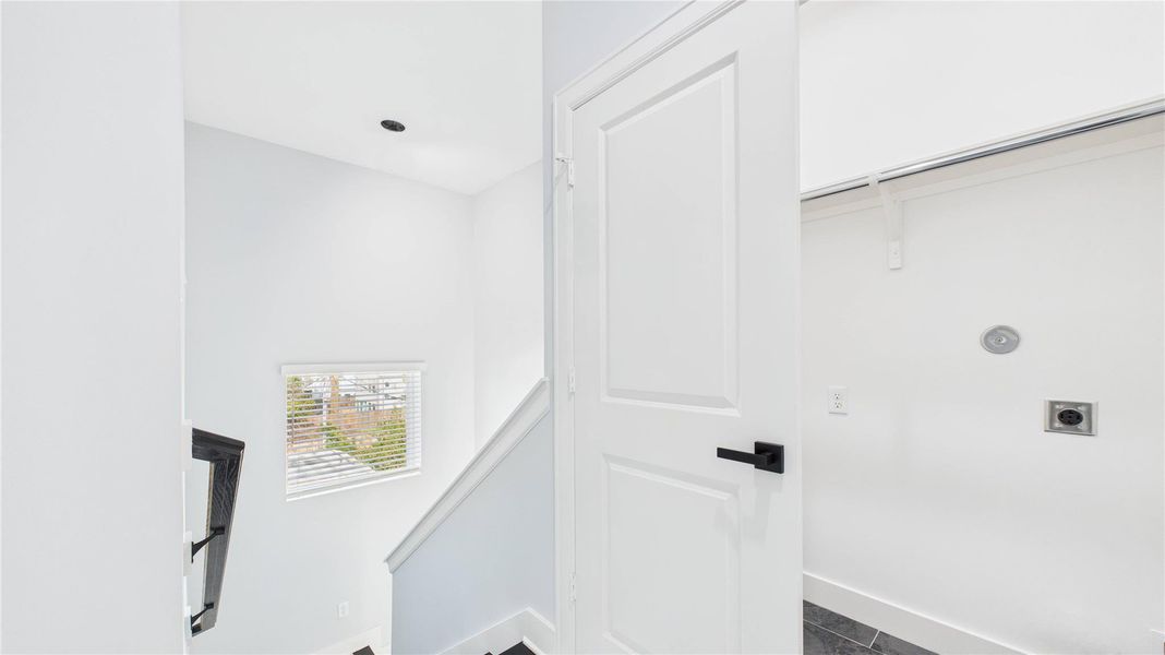 Spacious, unfurnished interior of a new home in , Houston (Image 22).