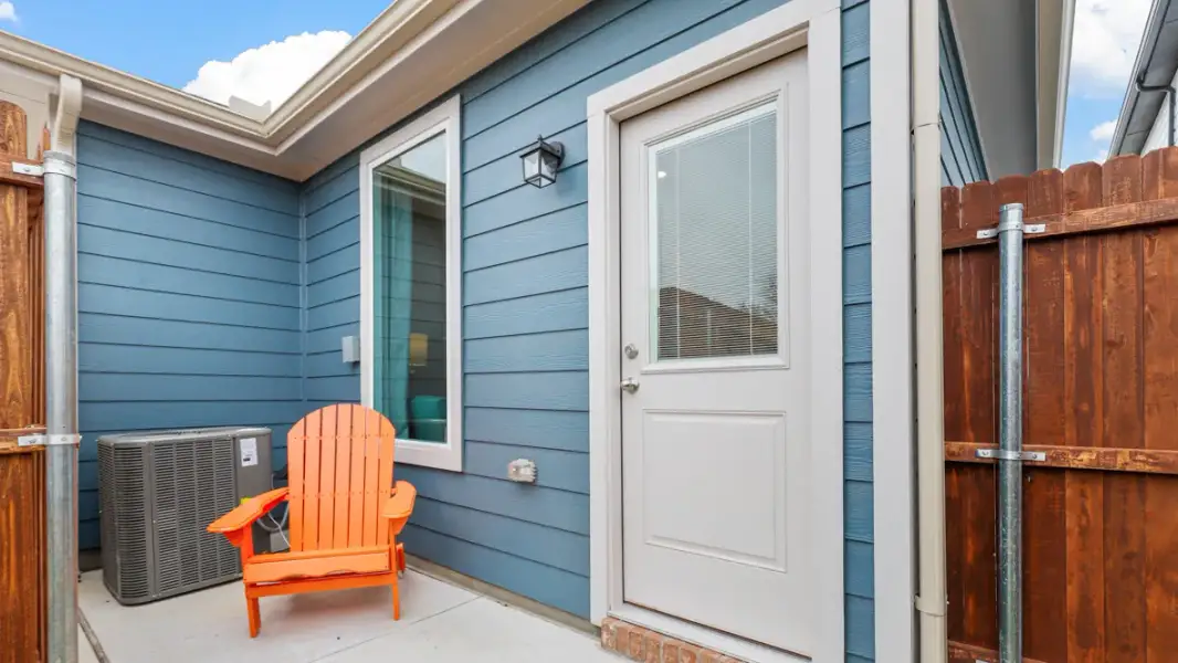 Exterior details and patio area of a home in Orchard Village, Fort Worth (Image 2).