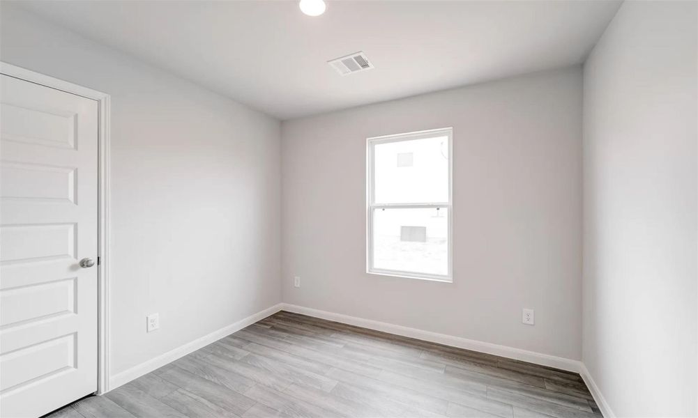 Spacious, unfurnished interior of a new home in , Lufkin (Image 14).