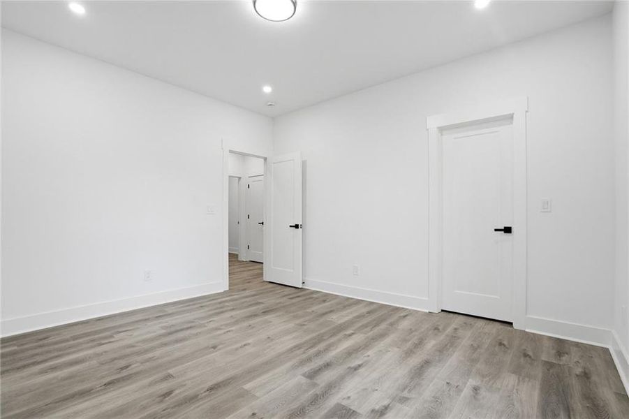 Spacious, unfurnished interior of a new home in , Griffin (Image 17).