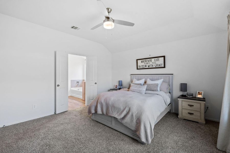 Furnished interior view inside a new home in River Ranch Meadows, Dayton (Image 8).