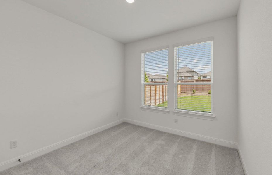 Spacious, unfurnished interior of a new home in Horizon Lake, Leander (Image 25).