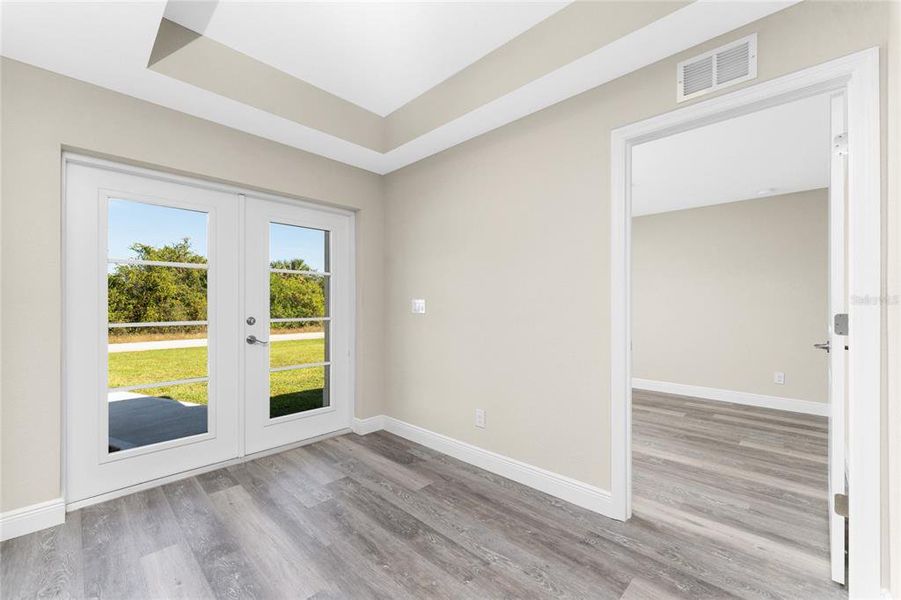 Spacious, unfurnished interior of a new home in , North Port (Image 45).