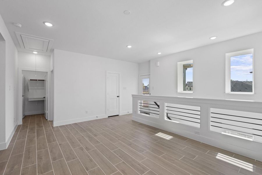 Spacious, unfurnished interior of a new home in Sienna, Missouri City (Image 18). Spacious, unfurnished interior of a new home in Sienna, Missouri City (Image 18).