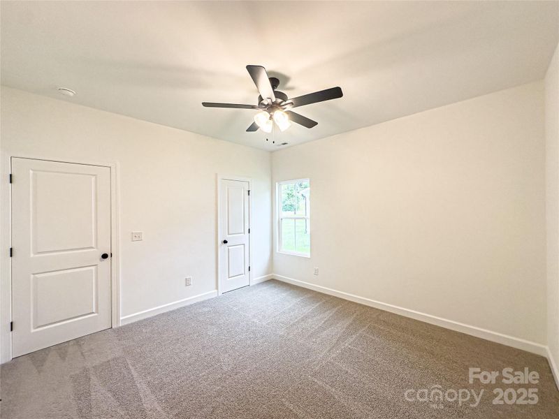 Spacious, unfurnished interior of a new home in , Rock Hill (Image 10).