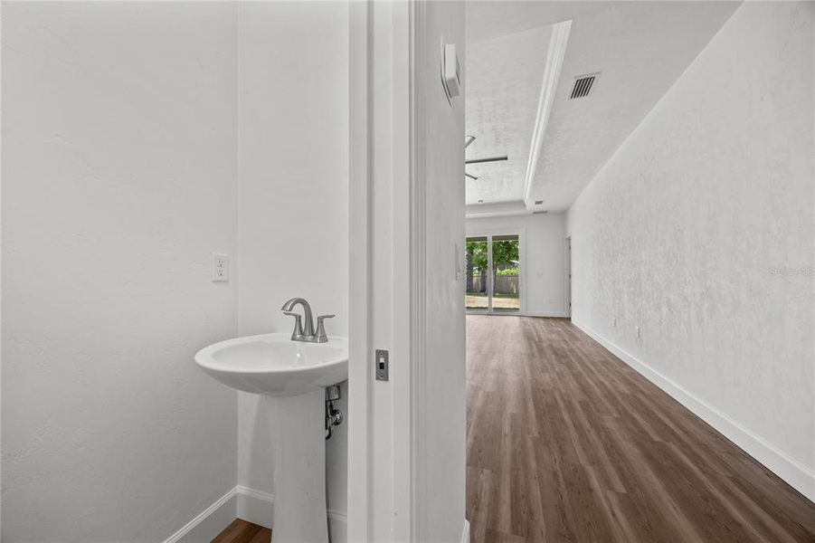 Spacious, unfurnished interior of a new home in , Gainesville (Image 19).