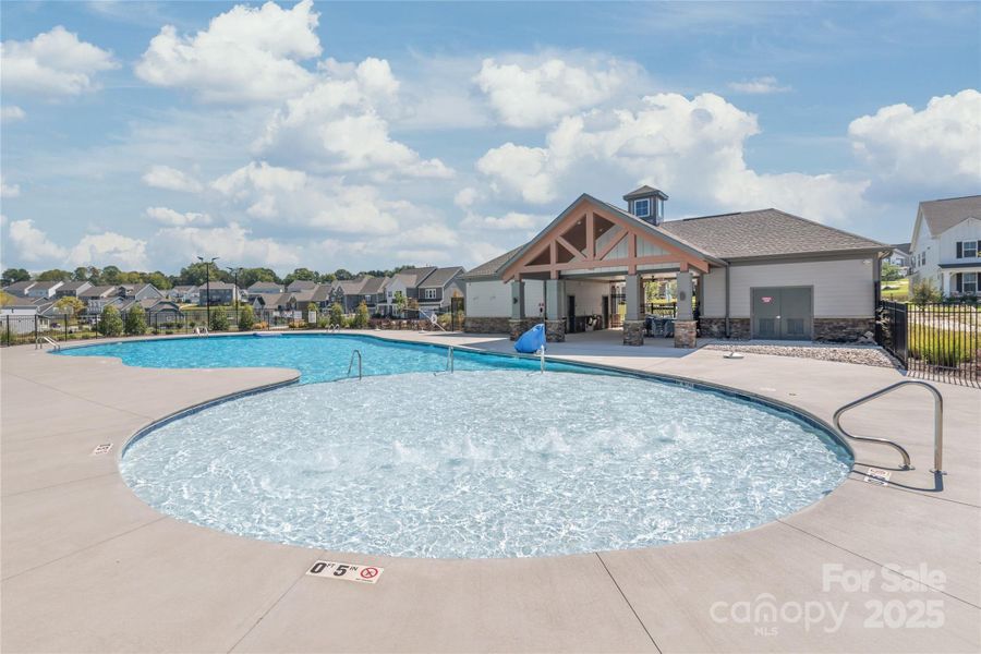 Community amenities in , Mooresville (Image 34). Community amenities in , Mooresville (Image 34).