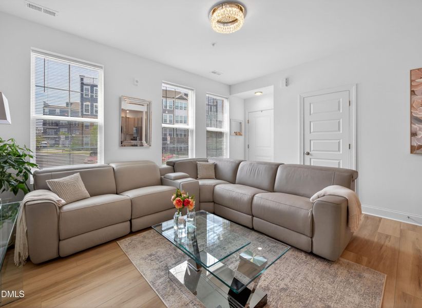 004-property-living-room