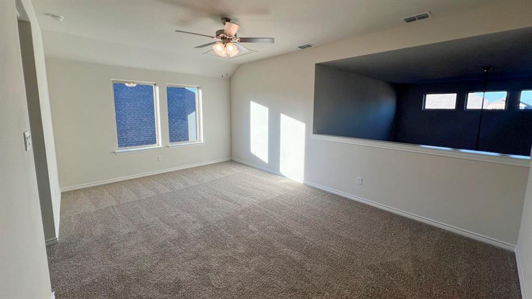 Spacious, unfurnished interior of a new home in Winchester Crossing, Princeton (Image 5).