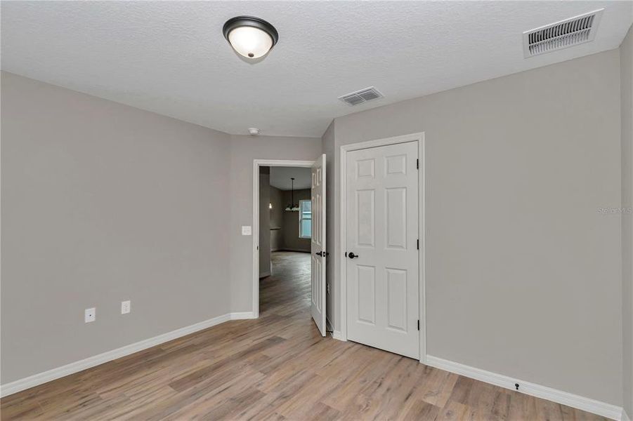 Spacious, unfurnished interior of a new home in , Ocala (Image 15).