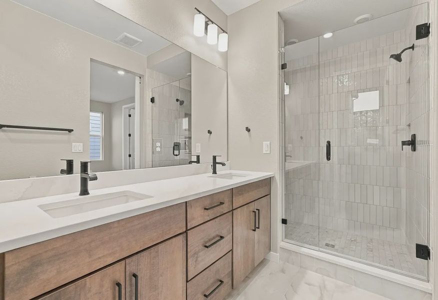Homesite 346 Primary Bath - 15 of 17