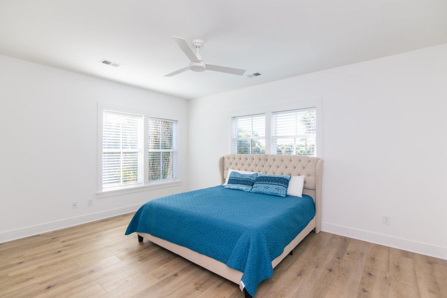 Furnished interior view inside a new home in , Edisto Island (Image 16).