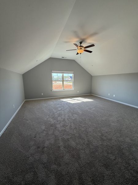 Spacious, unfurnished interior of a new home in Bradley Bend, Ashland City (Image 16).