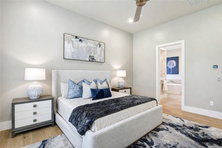 Furnished interior view inside a new home in , Colleyville (Image 15).
