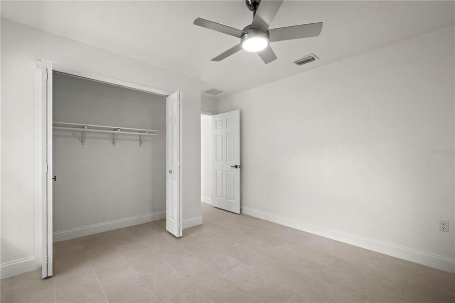 Spacious, unfurnished interior of a new home in , Dunnellon (Image 21).
