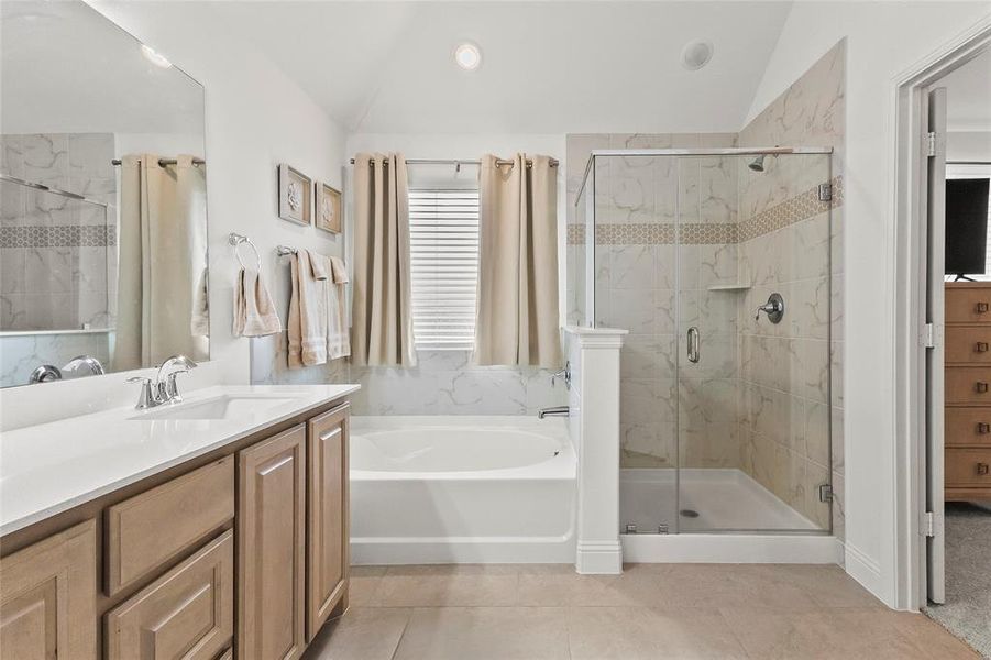 Furnished interior view inside a new home in , Melissa (Image 23).