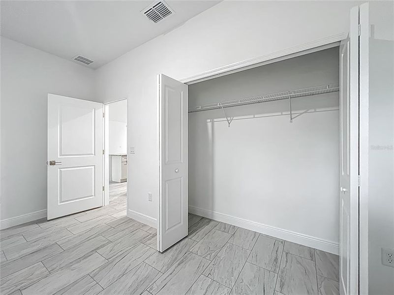 Spacious, unfurnished interior of a new home in , Citrus Springs (Image 35).