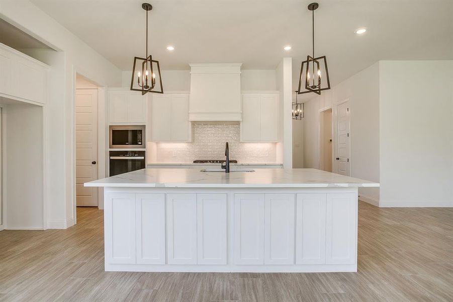Furnished interior view inside a new home in Whitestone Crest, Benbrook (Image 8).