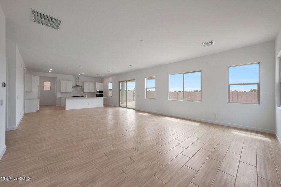 PHX_Landmarke_Lot 1189_Mahogany_315_Grea