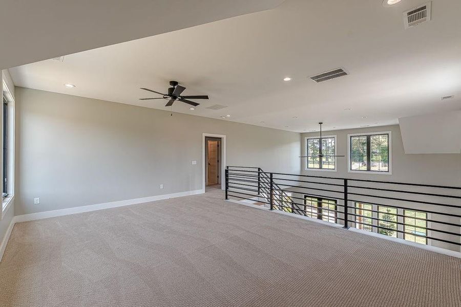 Spacious, unfurnished interior of a new home in , Bremen (Image 32). Spacious, unfurnished interior of a new home in , Bremen (Image 32).