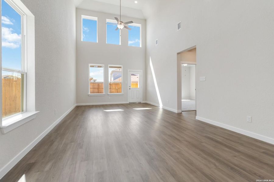 Spacious, unfurnished interior of a new home in Willow Point, San Antonio (Image 30).