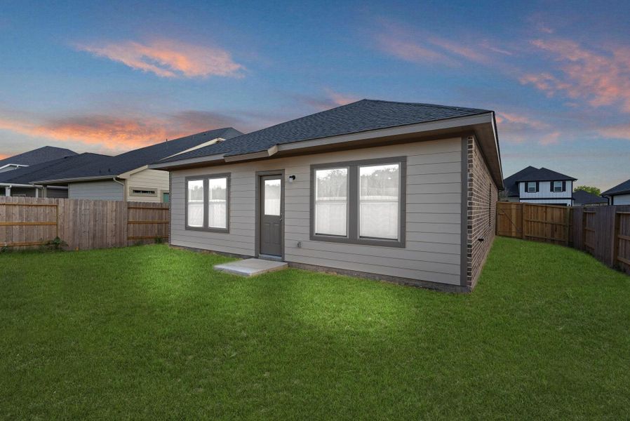 Exterior details and patio area of a home in Laurel Landing, Alvin (Image 21).