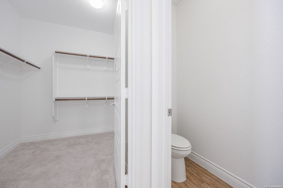 Spacious, unfurnished interior of a new home in Bison Ridge, San Antonio (Image 38).