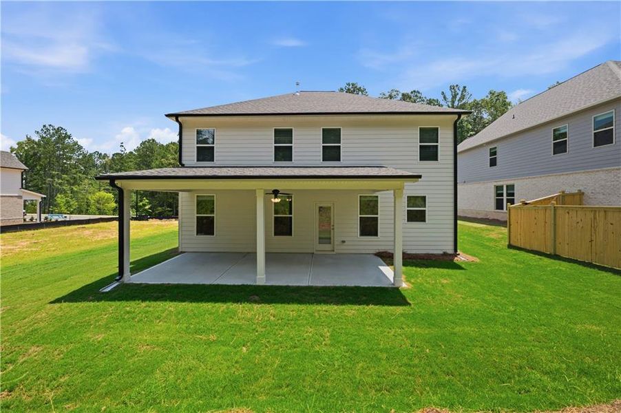 Exterior details and patio area of a home in Hamilton Lakes, Lawrenceville (Image 4).