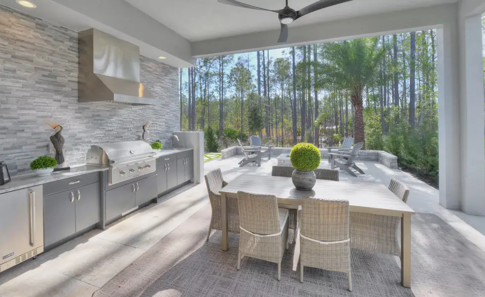 Exterior details and patio area of a home in Woodhaven, Port Orange (Image 4).