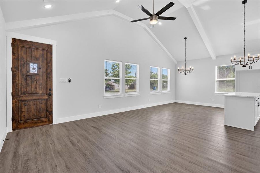 Spacious, unfurnished interior of a new home in , Granbury (Image 13).