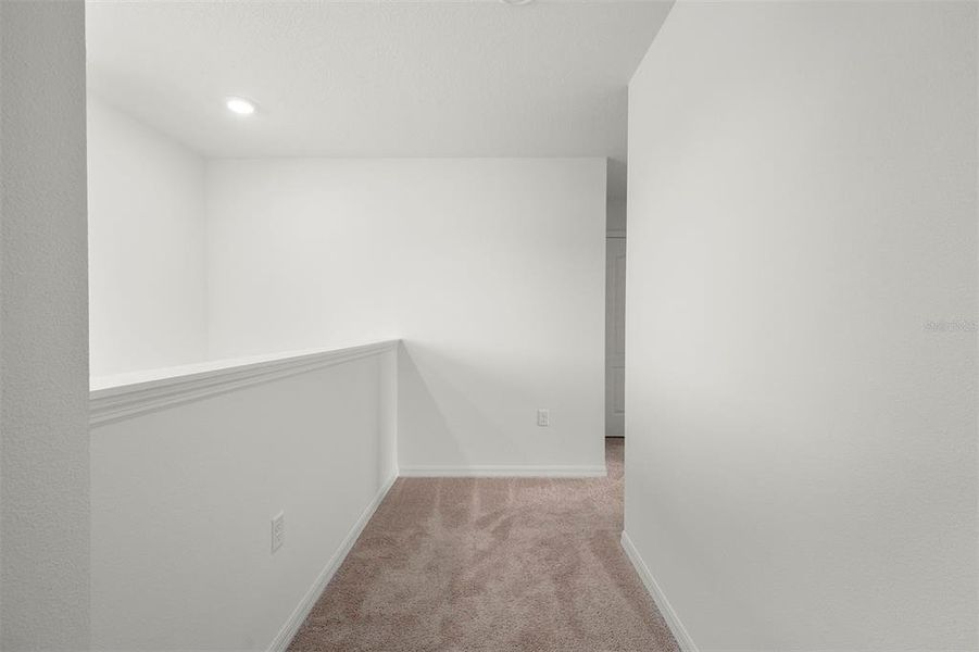 Spacious, unfurnished interior of a new home in Tula Parc, Astatula (Image 21).