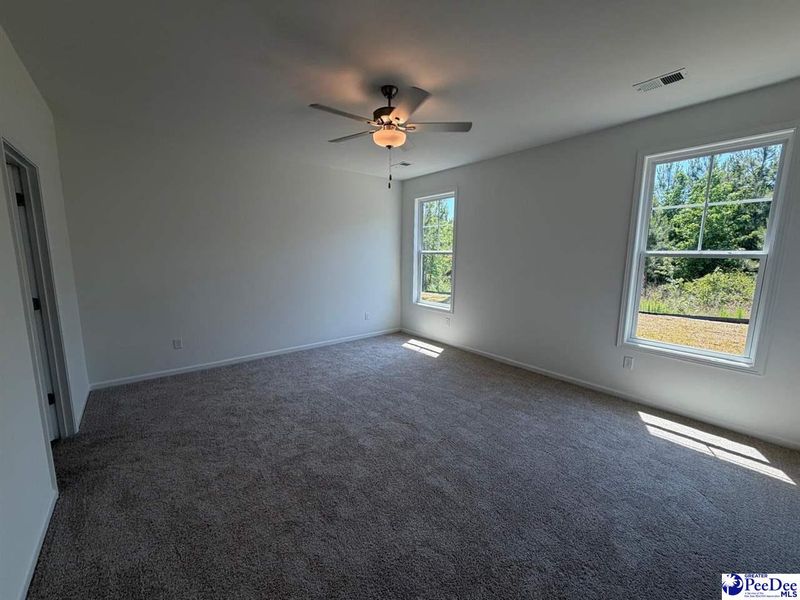 Spacious, unfurnished interior of a new home in Spring Haven, Florence (Image 10).