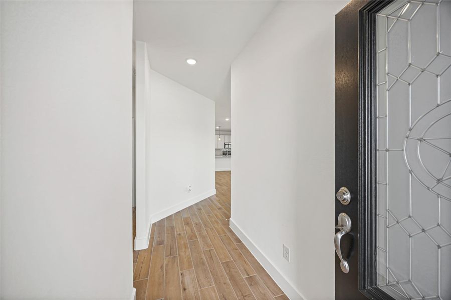 Spacious, unfurnished interior of a new home in River Ranch Meadows, Dayton (Image 20).