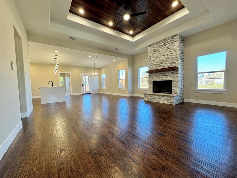 Spacious, unfurnished interior of a new home in , Gun Barrel City (Image 26). Spacious, unfurnished interior of a new home in , Gun Barrel City (Image 26).
