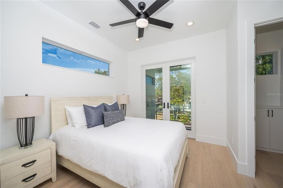 Furnished interior view inside a new home in , Sarasota (Image 48).