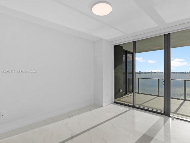 Spacious, unfurnished interior of a new home in , Miami (Image 19).