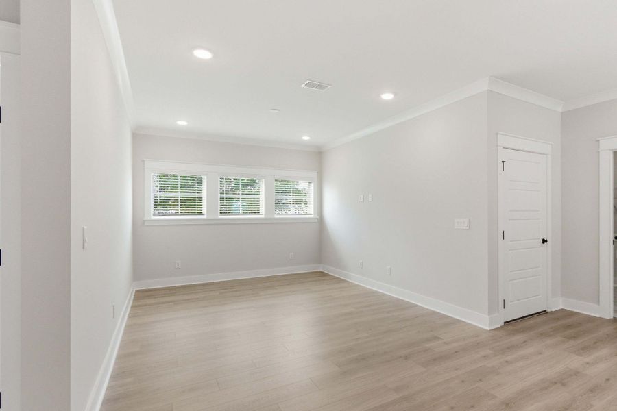 Spacious, unfurnished interior of a new home in Liberty Hill Farm, Mount Pleasant (Image 54).