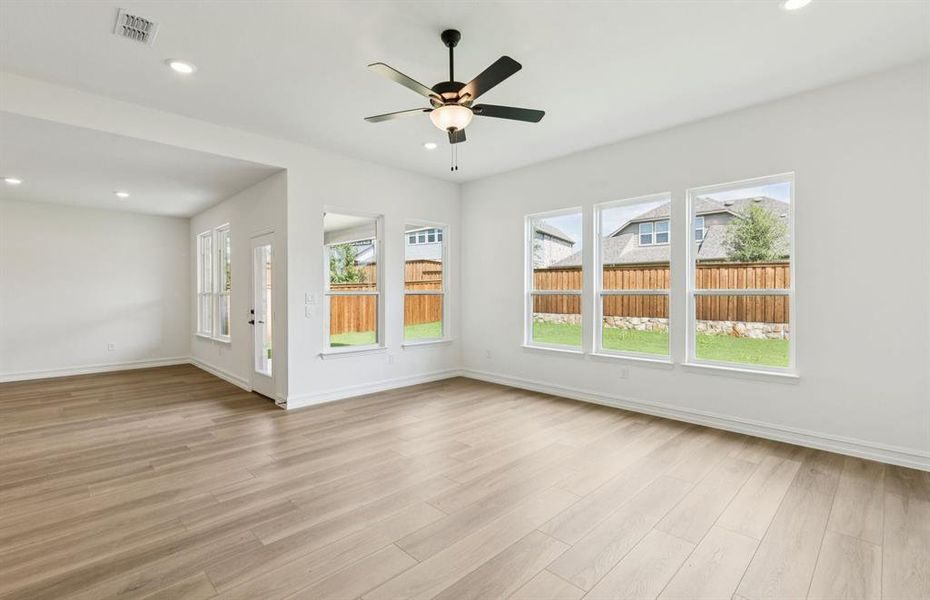 Bright and inviting gathering room perfect for entertaining Bright and inviting gathering room perfect for entertaining